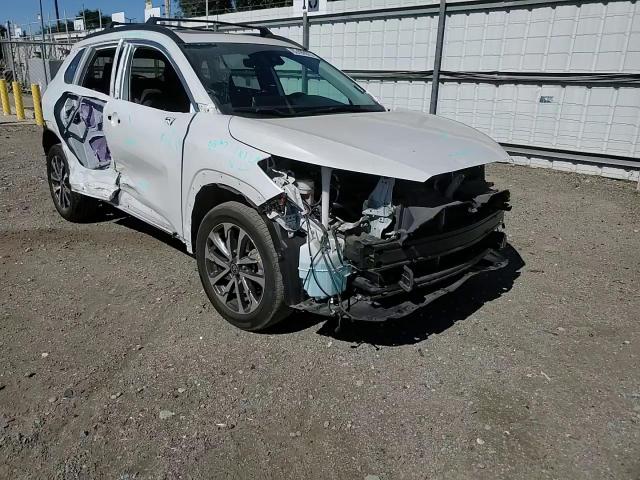 2022 Toyota Corolla Cross Xle VIN: 7MUDAAAG2NV023872 Lot: 82490075