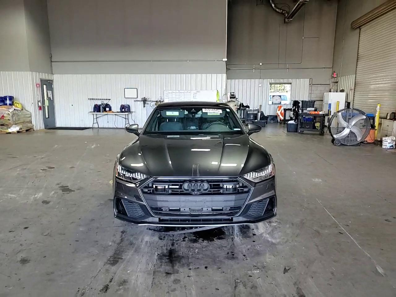 Фото: WAUU2AF24MN045362