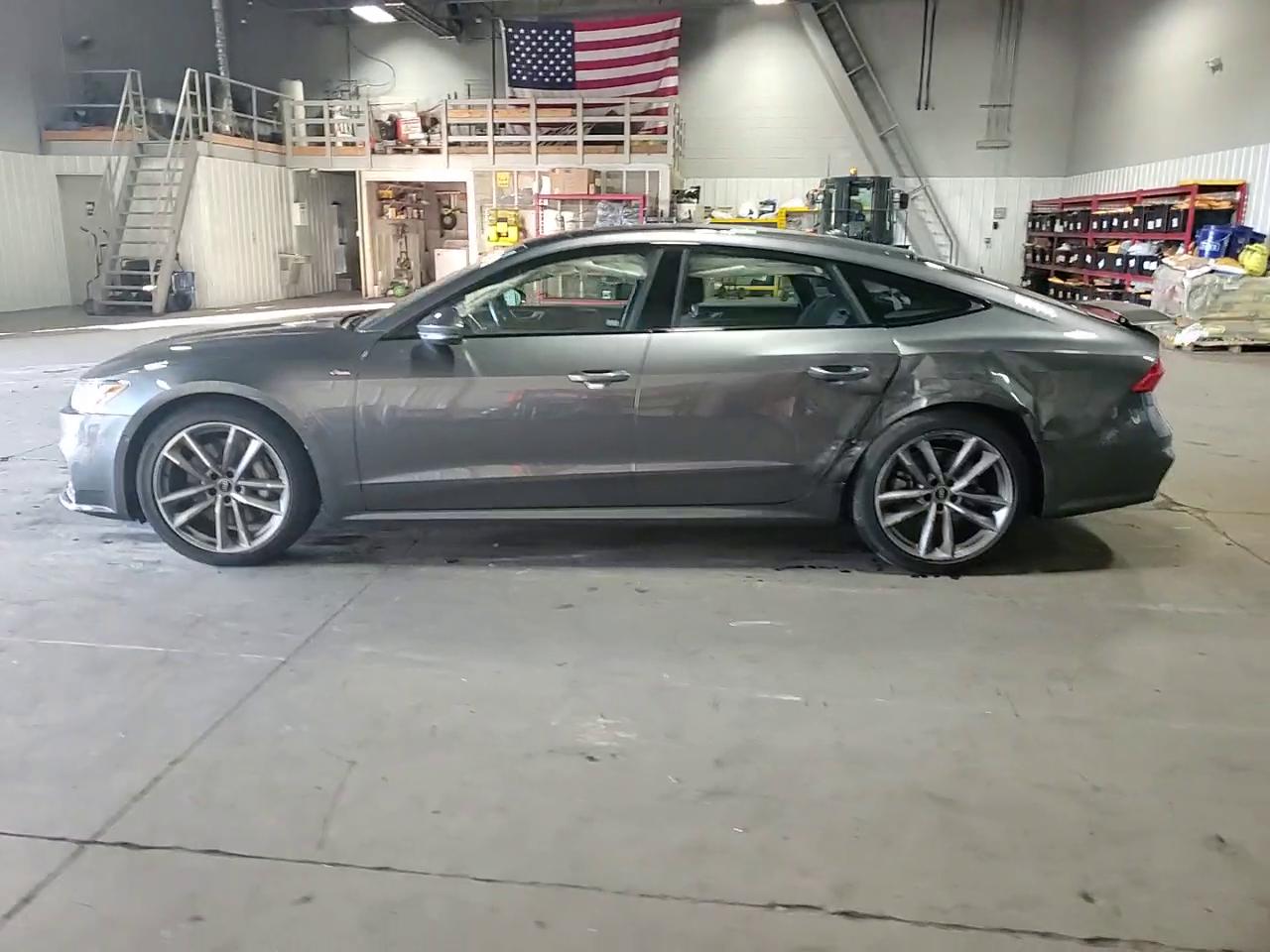 Фото: WAUU2AF24MN045362