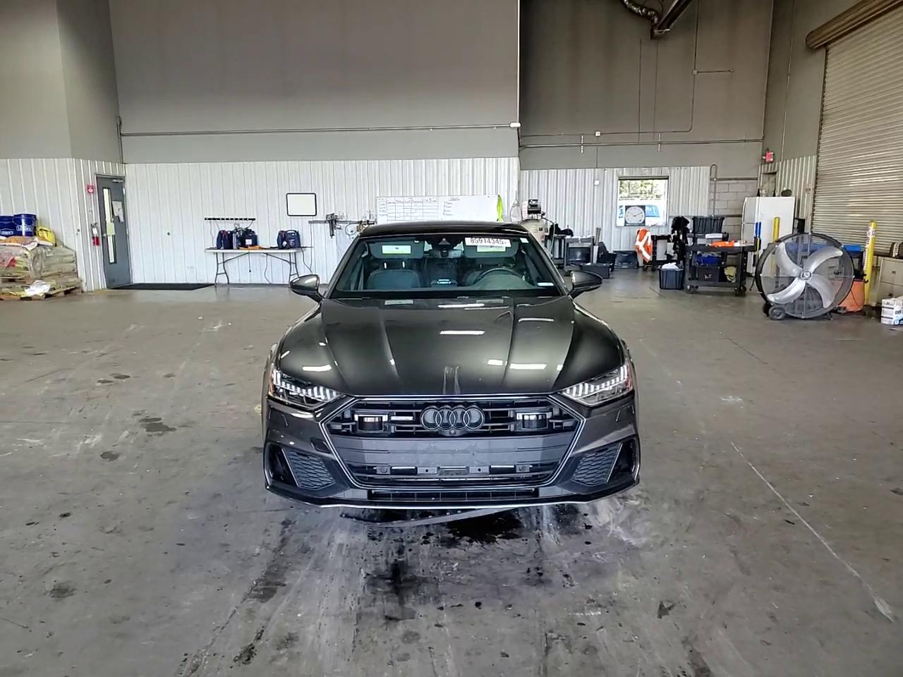 Фото: WAUU2AF24MN045362