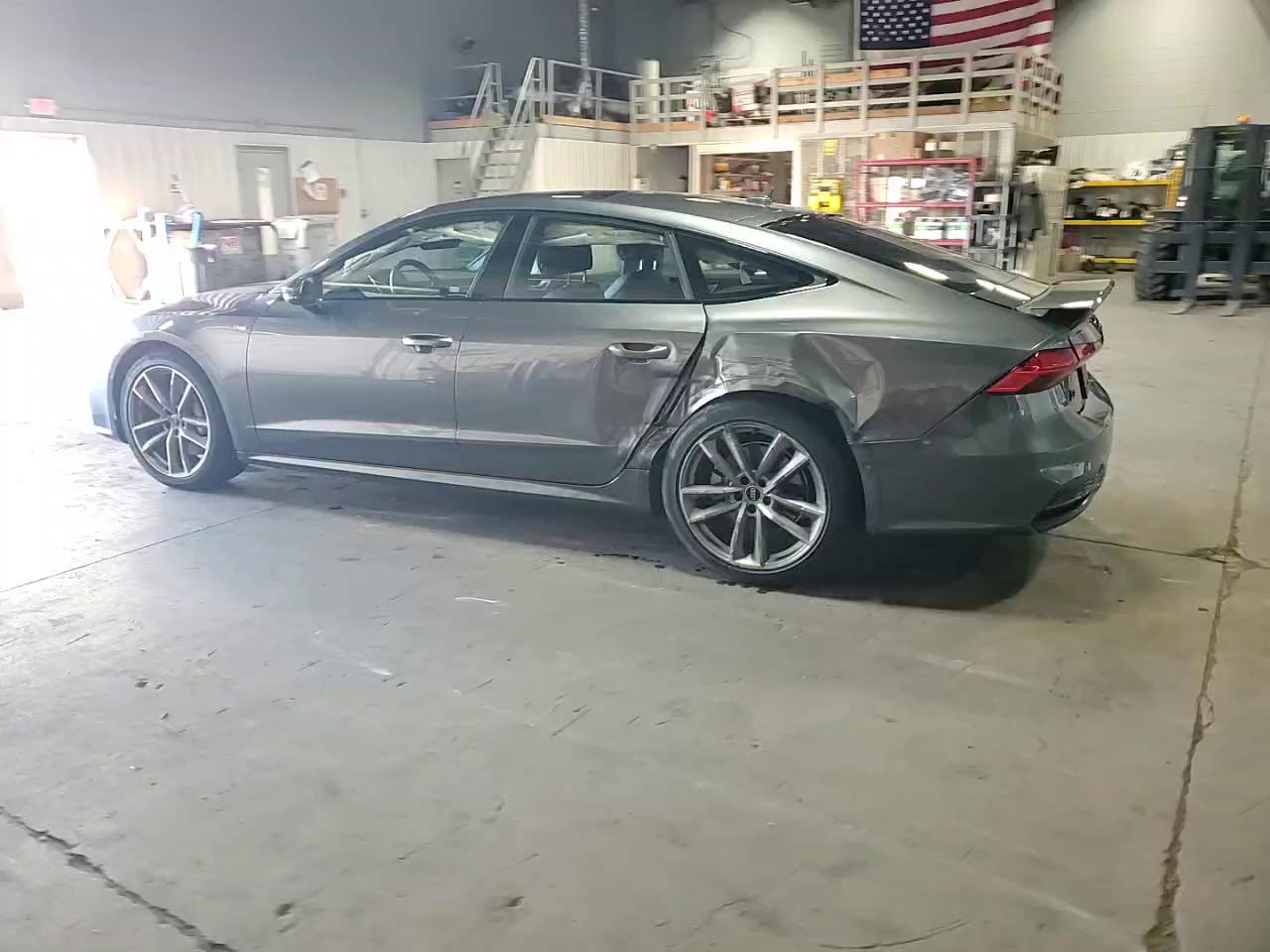 Фото: WAUU2AF24MN045362