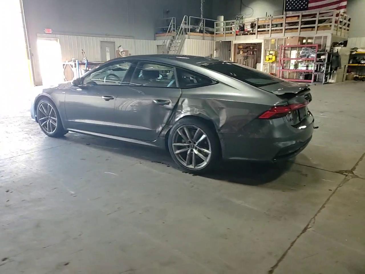 Фото: WAUU2AF24MN045362