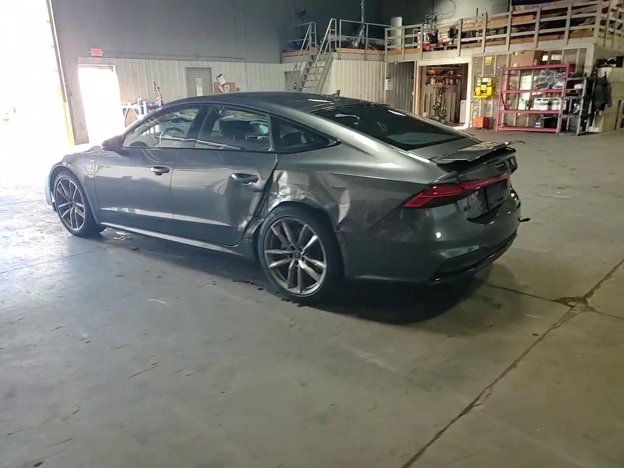 Фото: WAUU2AF24MN045362