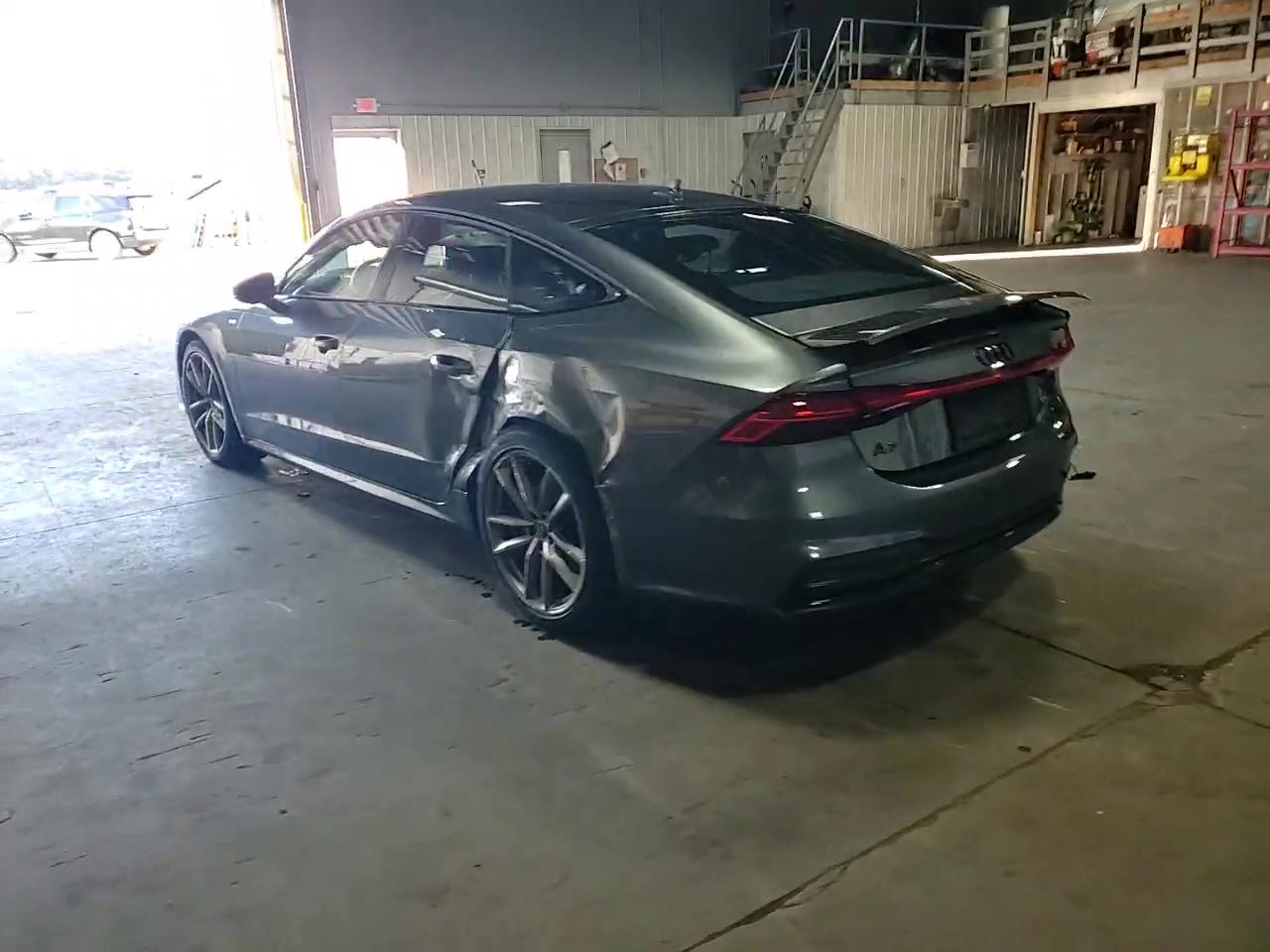 Фото: WAUU2AF24MN045362