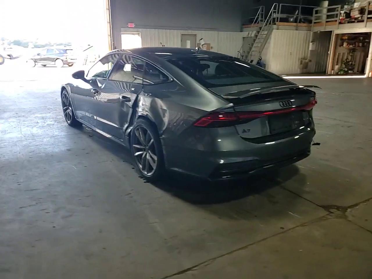 Фото: WAUU2AF24MN045362