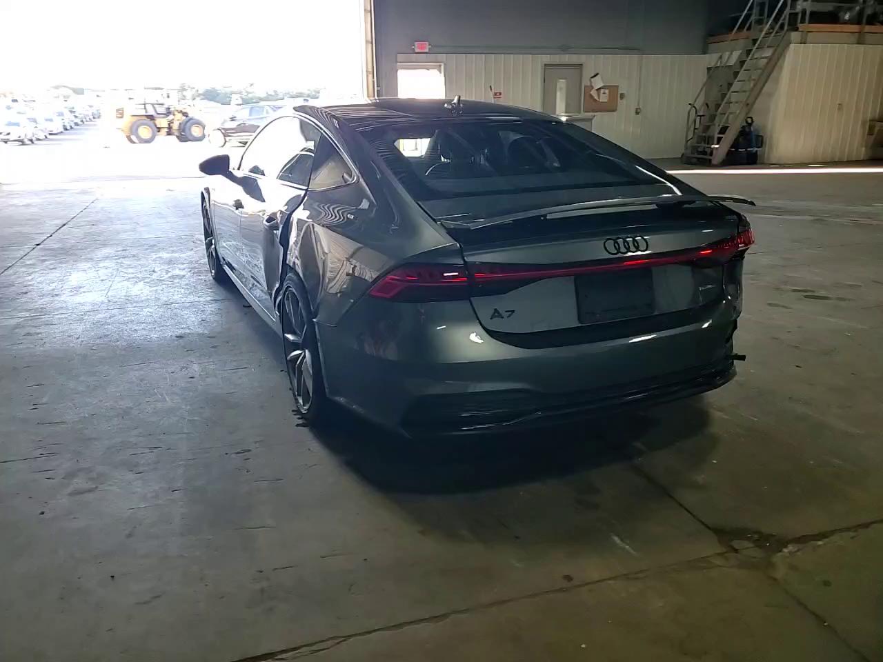 Фото: WAUU2AF24MN045362