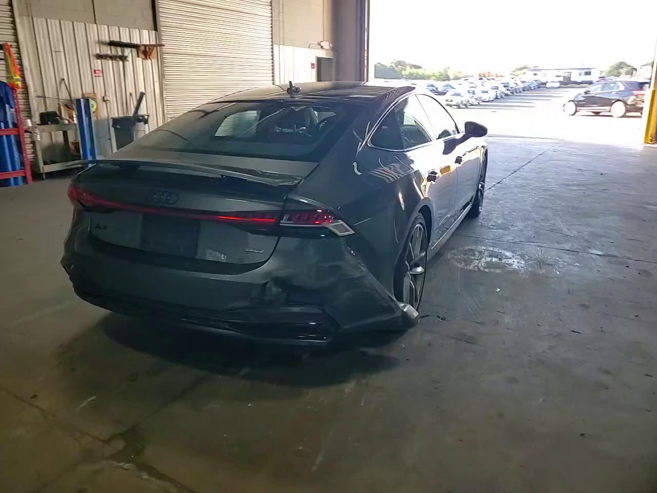 Фото: WAUU2AF24MN045362