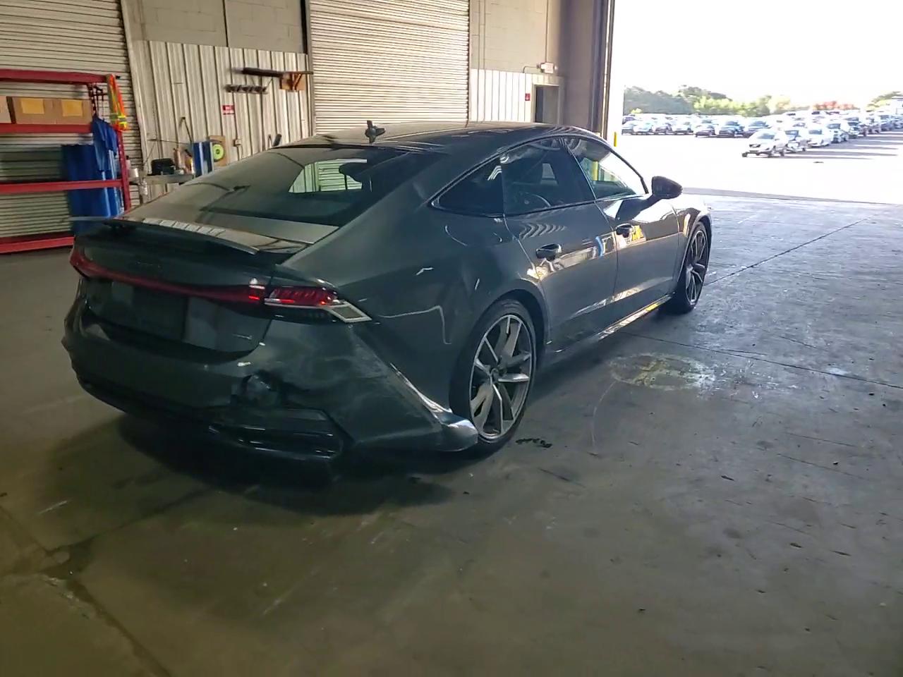 Фото: WAUU2AF24MN045362