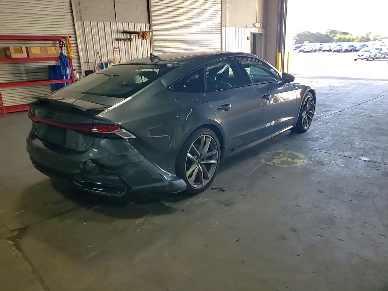 Фото: WAUU2AF24MN045362