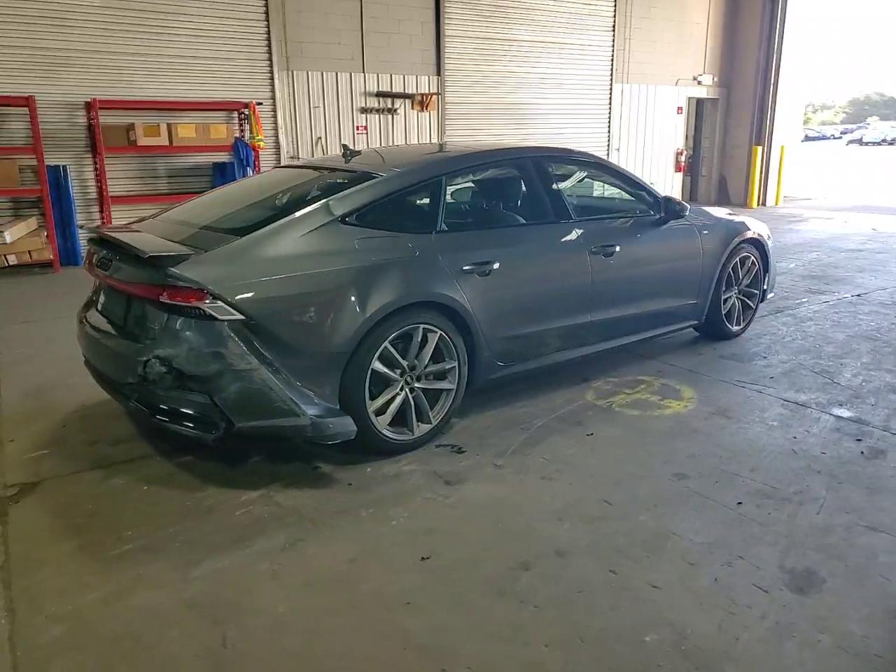 Фото: WAUU2AF24MN045362