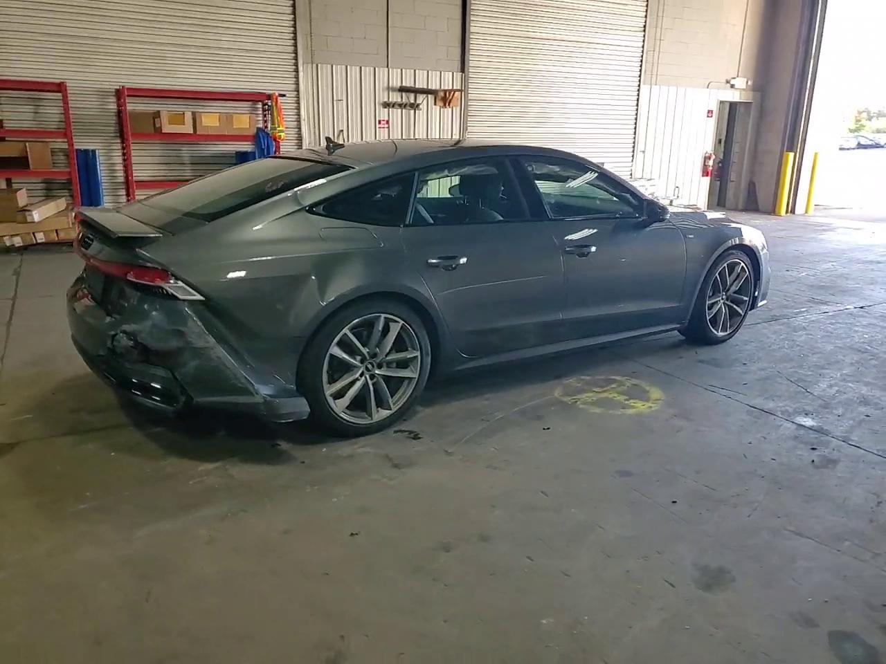 Фото: WAUU2AF24MN045362