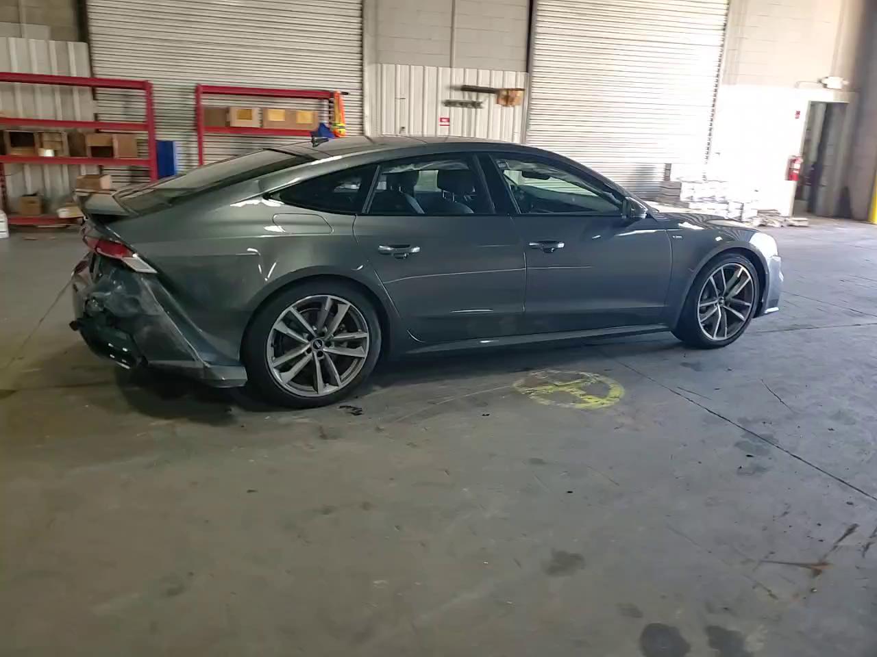 Фото: WAUU2AF24MN045362