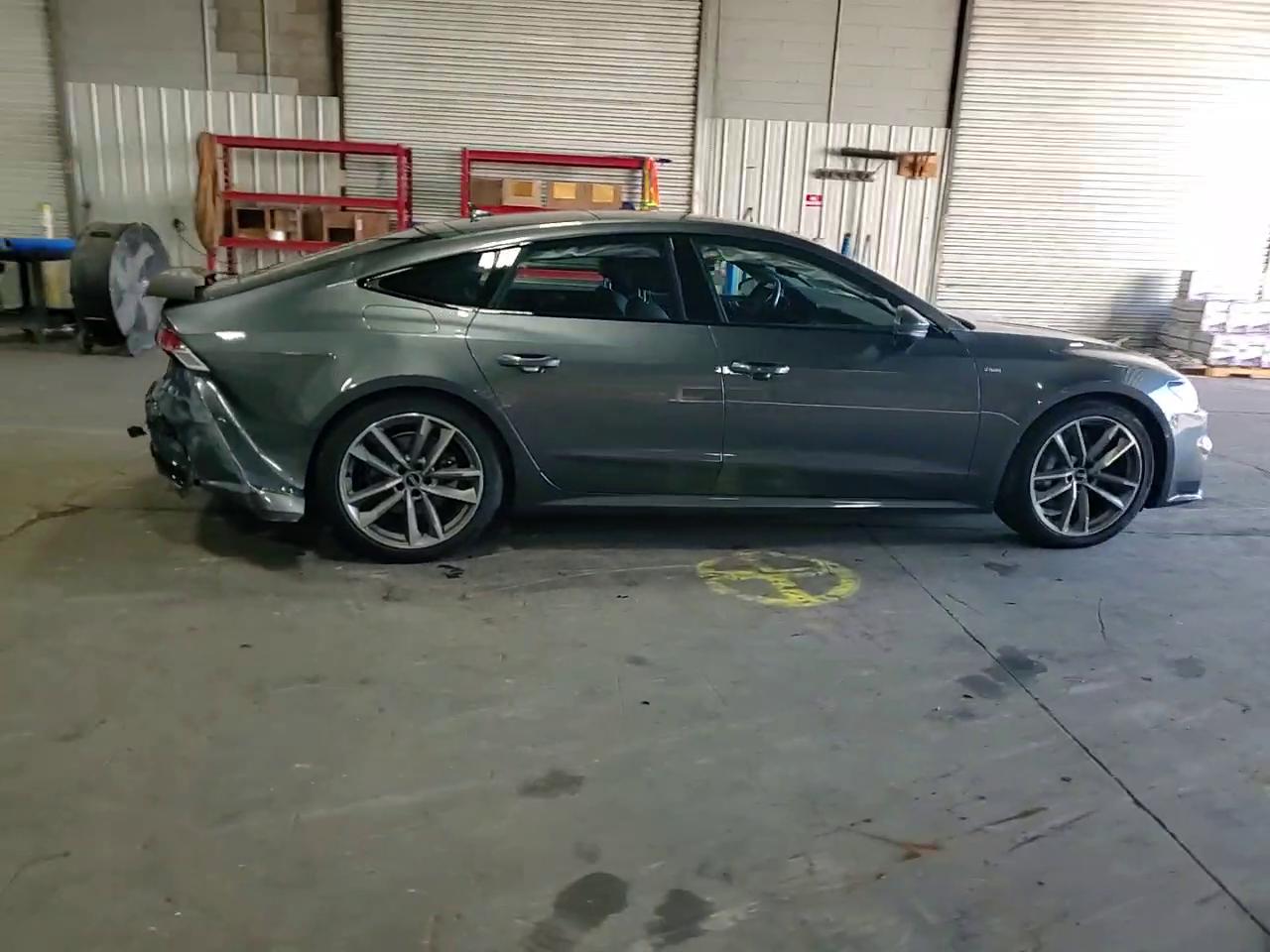 Фото: WAUU2AF24MN045362