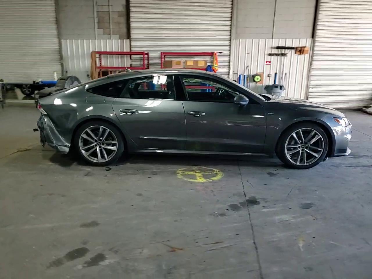 Фото: WAUU2AF24MN045362