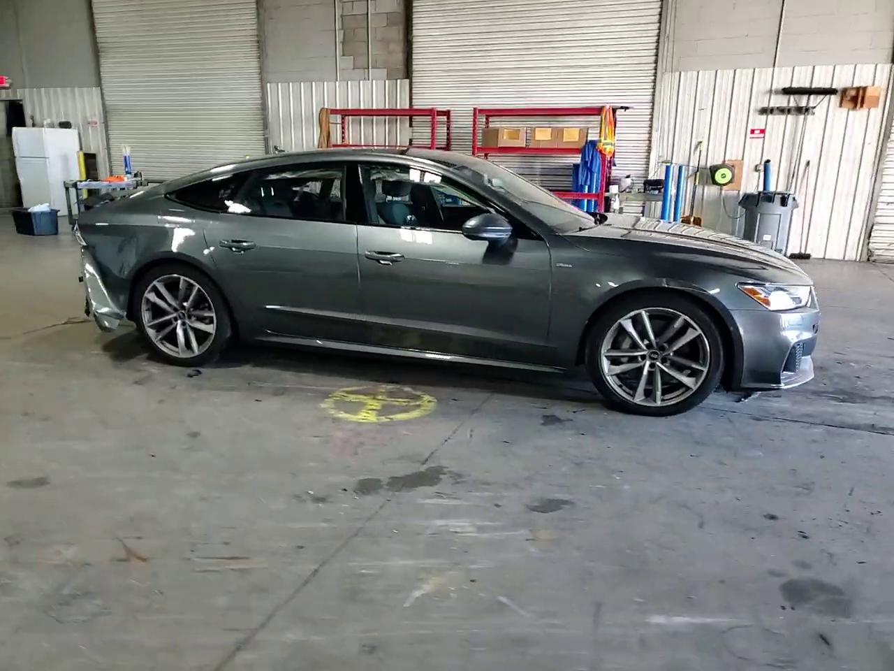 Фото: WAUU2AF24MN045362