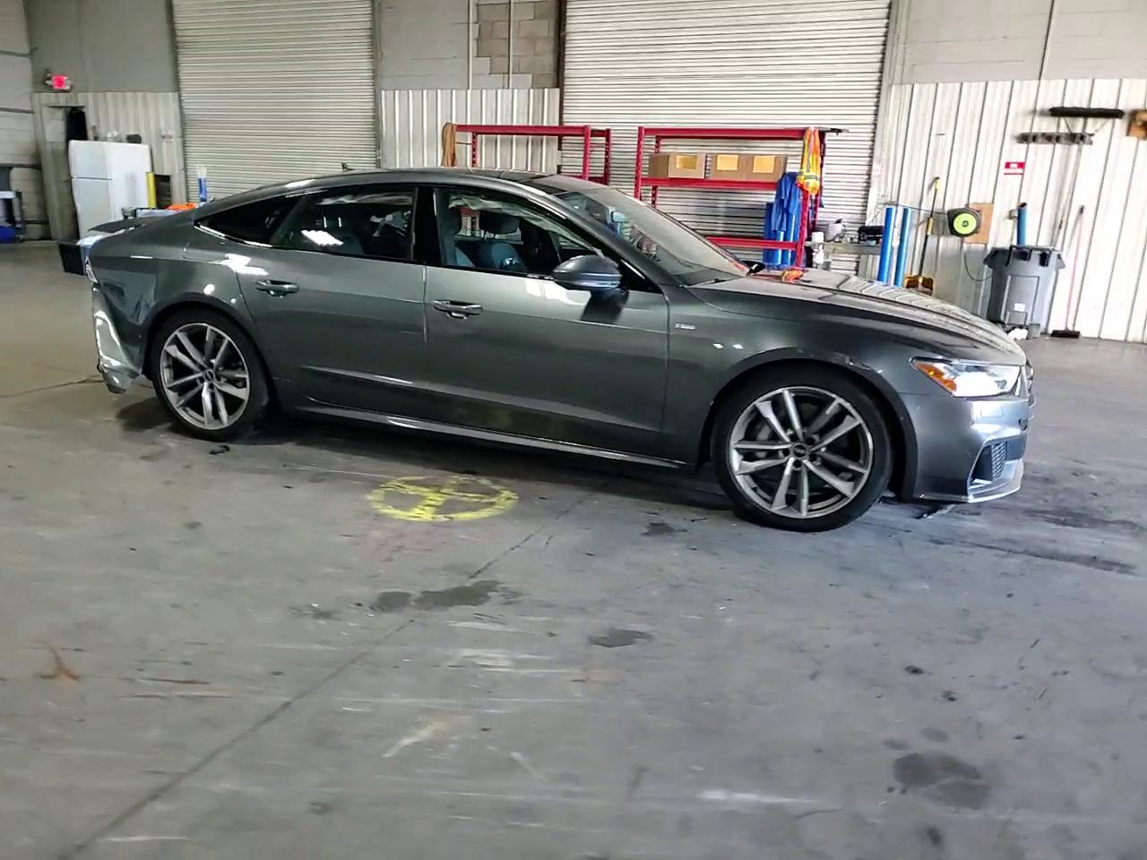 Фото: WAUU2AF24MN045362