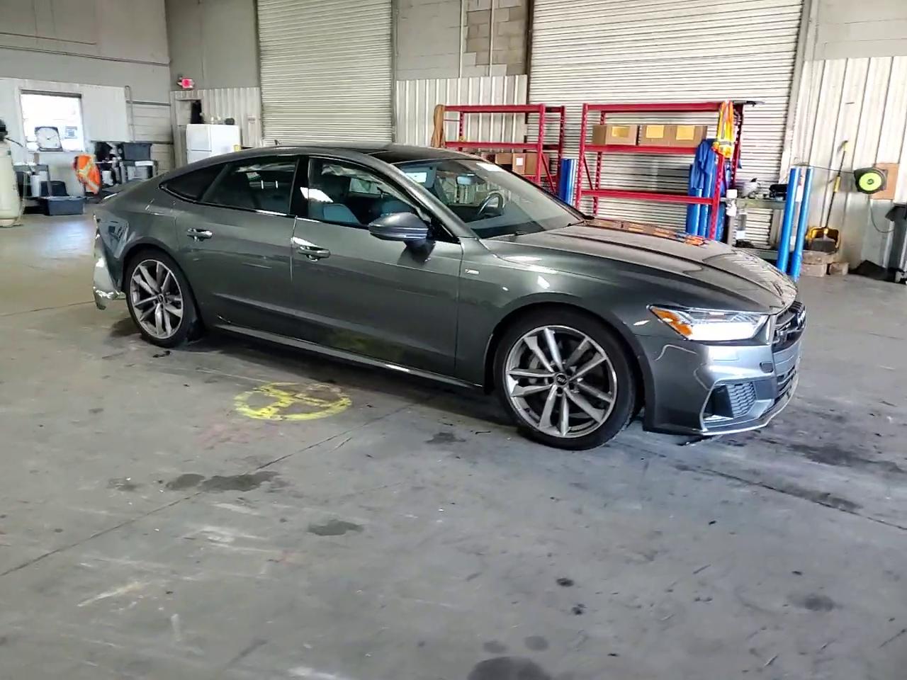 Фото: WAUU2AF24MN045362