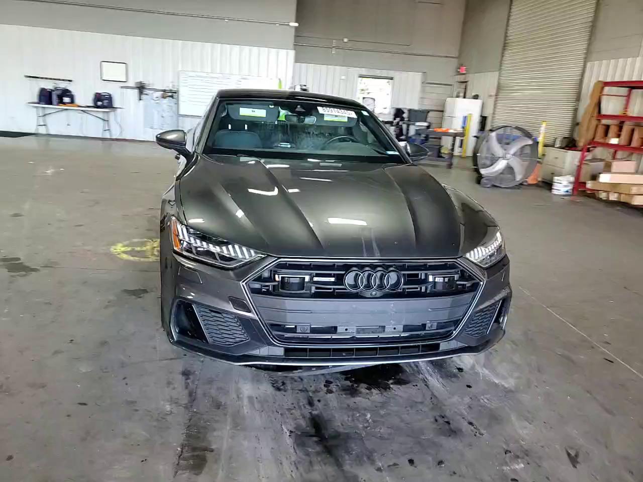 Фото: WAUU2AF24MN045362