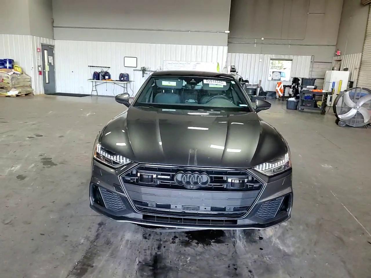 Фото: WAUU2AF24MN045362