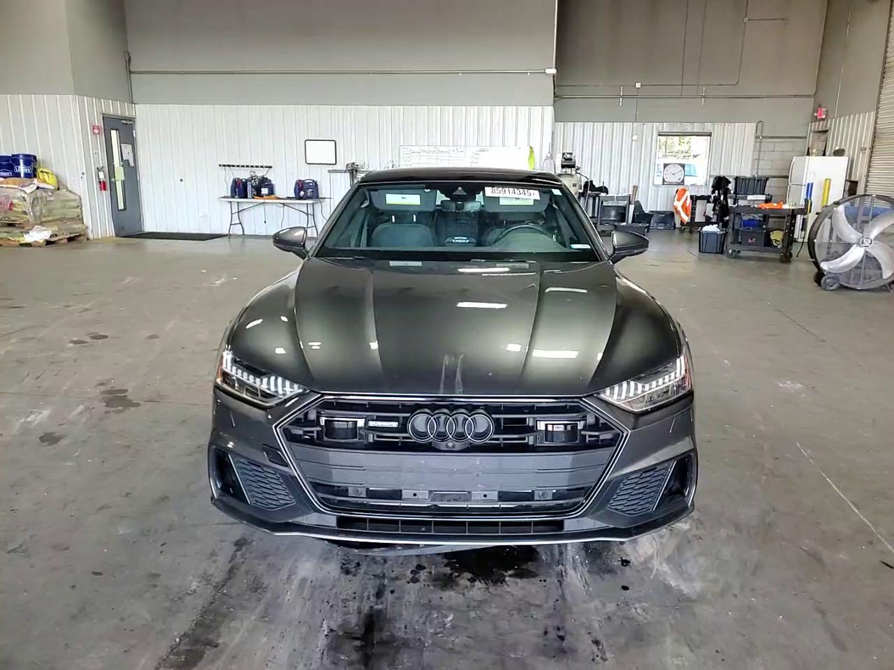 Фото: WAUU2AF24MN045362