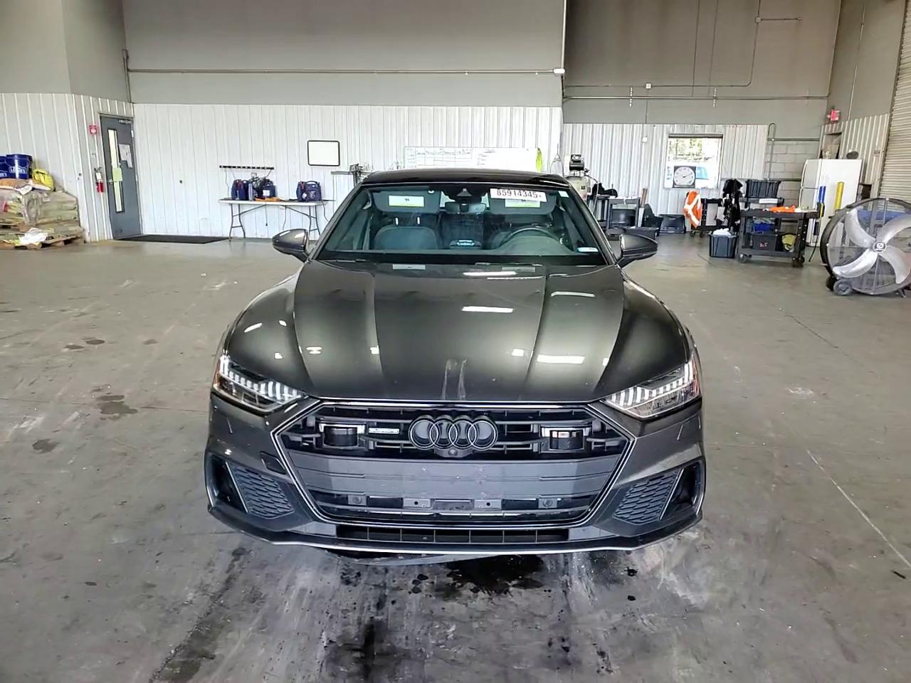 Фото: WAUU2AF24MN045362