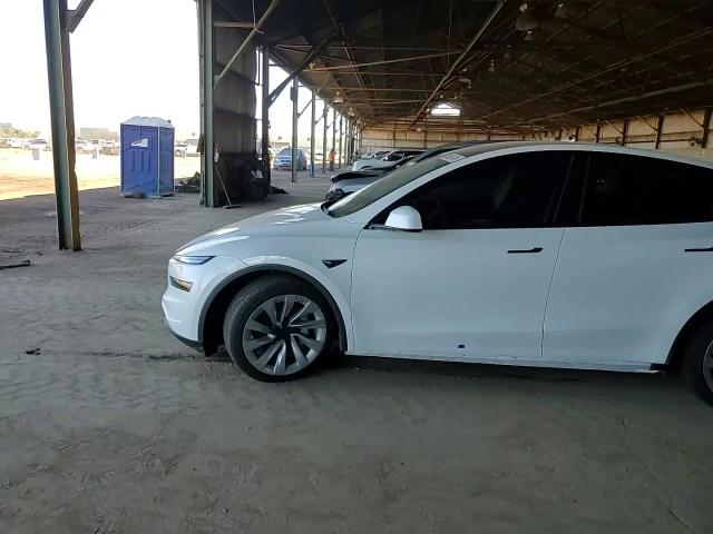 2026 Tesla Model Y VIN: 7SAYGDEE2TF321475 Lot: 84564745