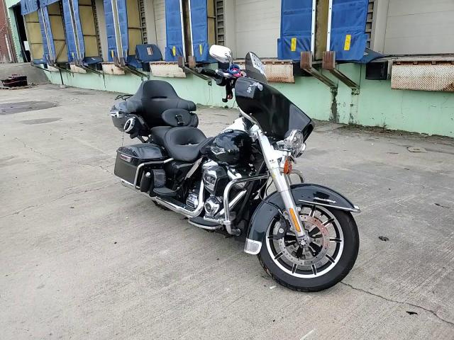 2019 Harley-Davidson Flhr VIN: 1HD1FBC19KB609886 Lot: 90216315