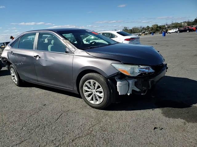 2015 Toyota Camry Le VIN: 4T4BF1FK6FR451815 Lot: 82371635