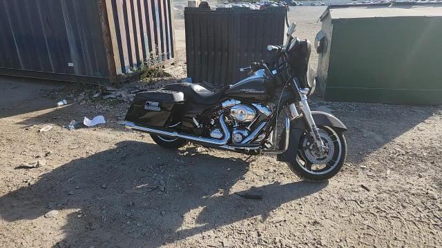 2013 Harley-Davidson Flhx Street Glide VIN: 1HD1KBM13DB605409 Lot: 82180805