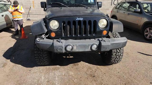 2007 Jeep Wrangler X VIN: 1J4GB39107L226581 Lot: 85562105