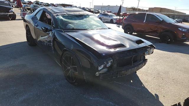 2018 Dodge Challenger Sxt VIN: 2C3CDZAG1JH311052 Lot: 82751955