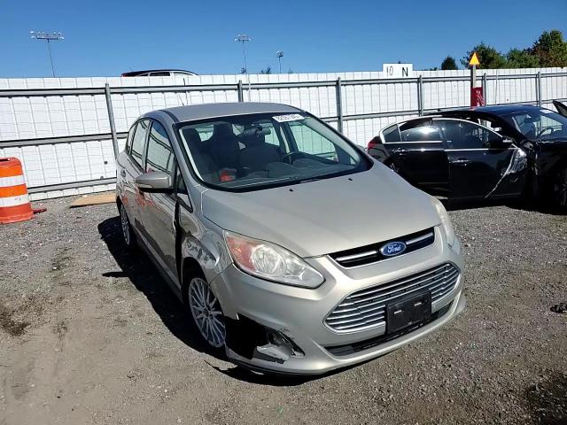 2015 Ford C-Max Se VIN: 1FADP5AU5FL111961 Lot: 82557345