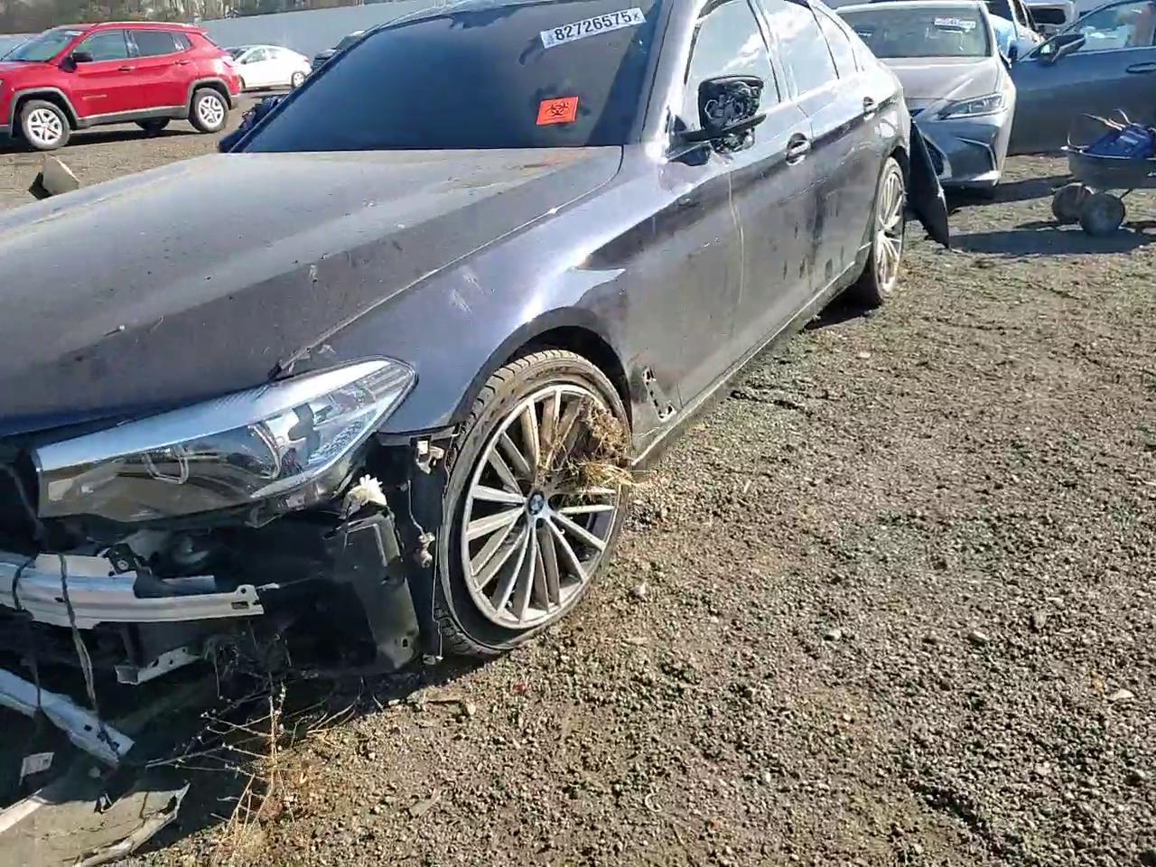 Фото: WBAJE7C54KWW05433