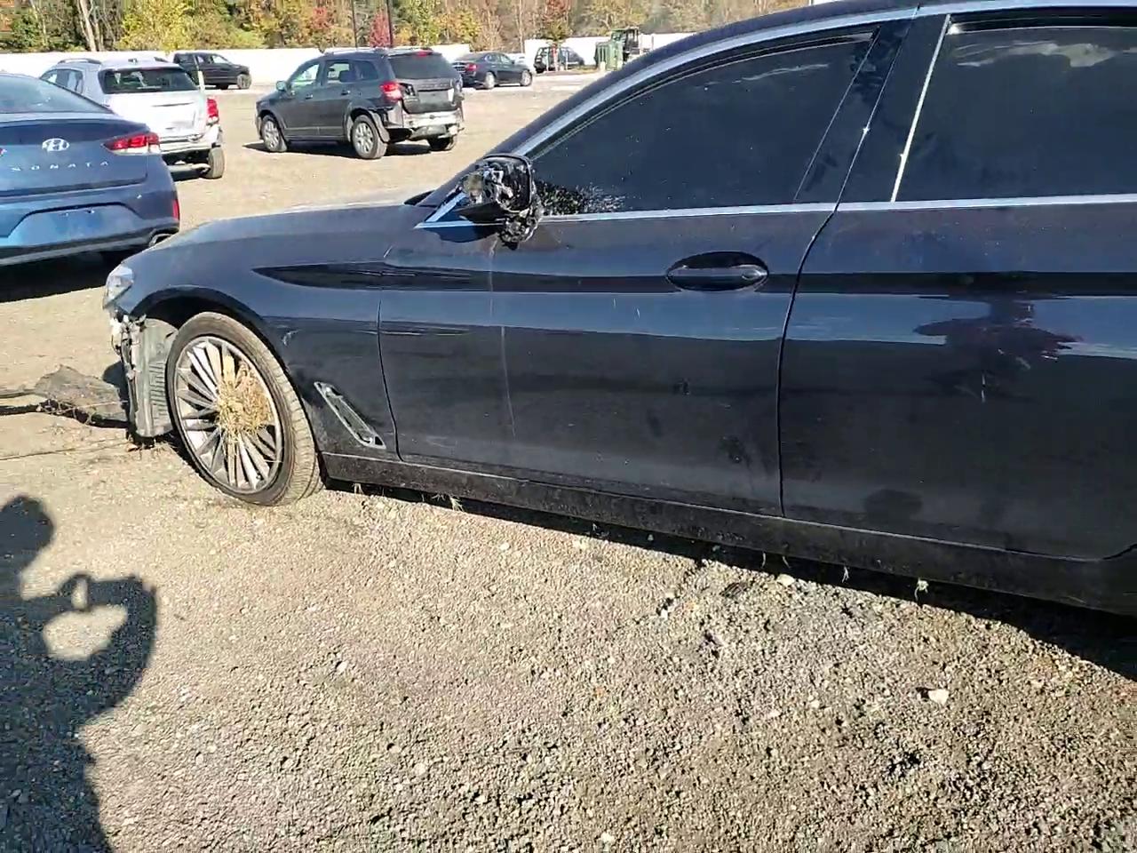 Фото: WBAJE7C54KWW05433