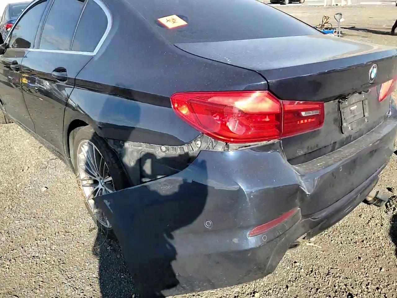 Фото: WBAJE7C54KWW05433