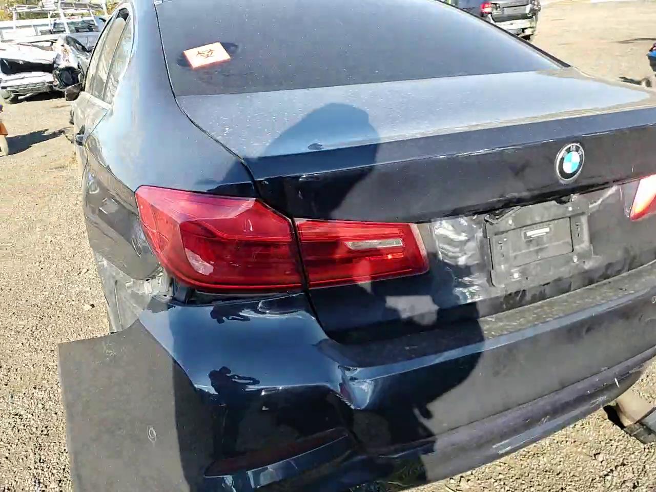 Фото: WBAJE7C54KWW05433