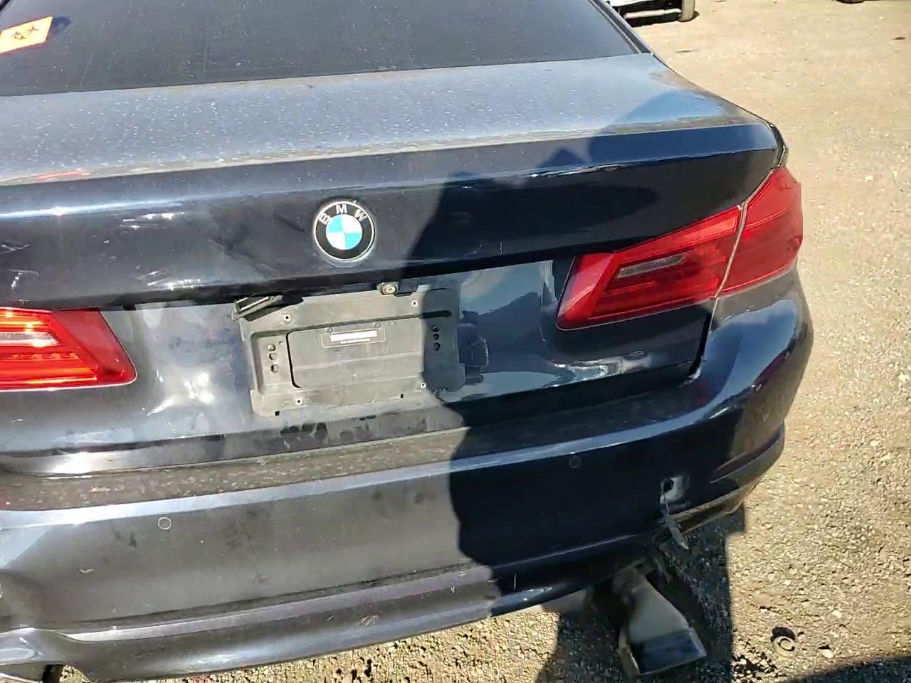 Фото: WBAJE7C54KWW05433