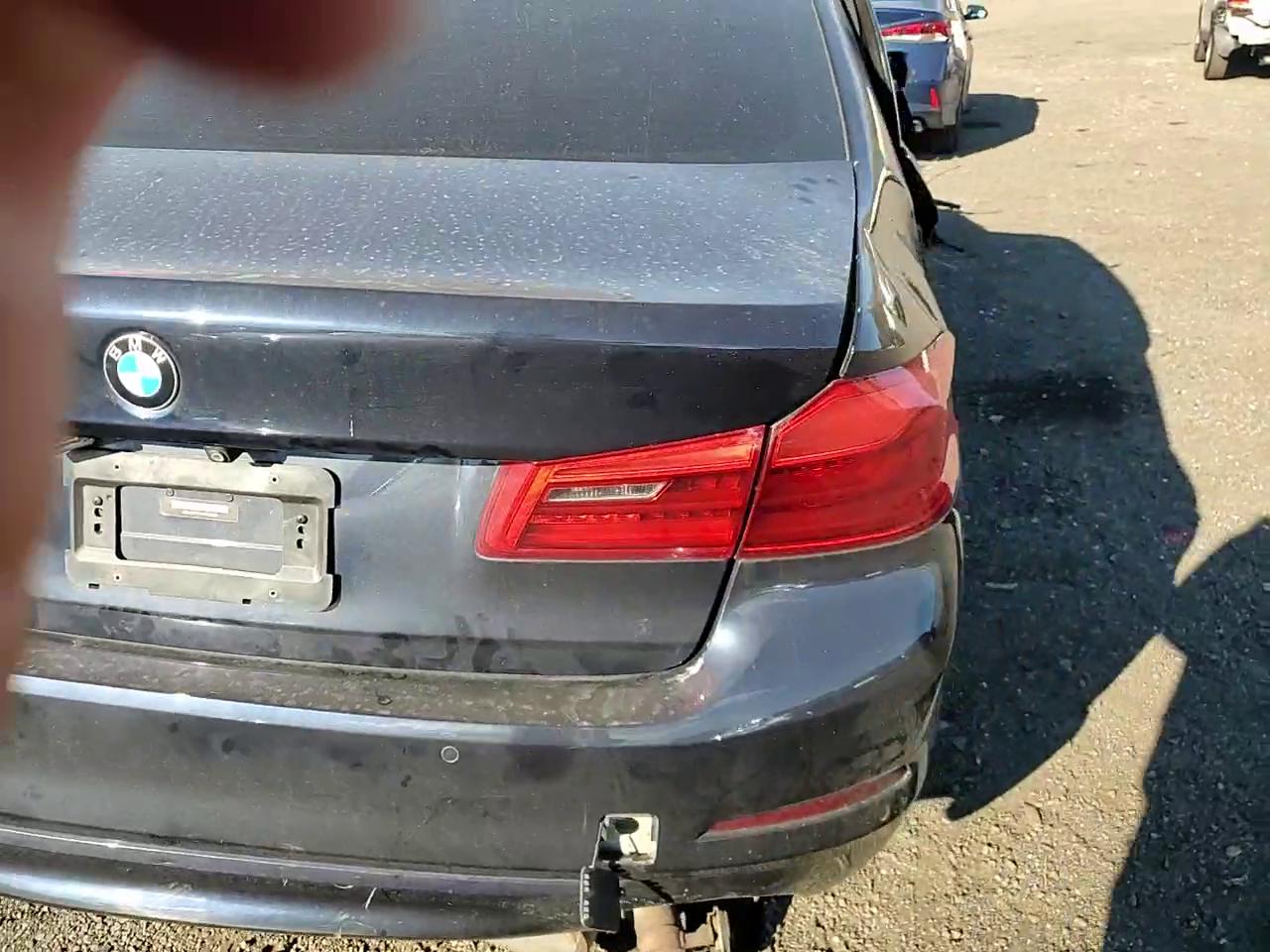 Фото: WBAJE7C54KWW05433