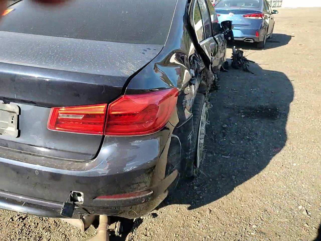 Фото: WBAJE7C54KWW05433