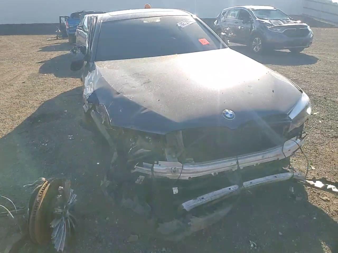 Фото: WBAJE7C54KWW05433