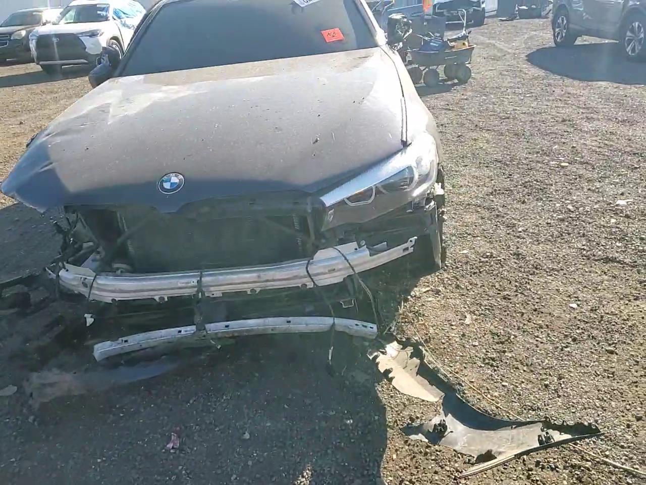 Фото: WBAJE7C54KWW05433