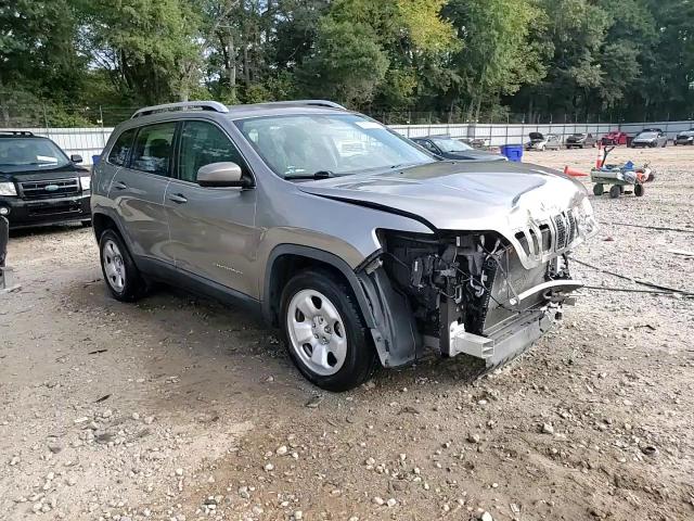 2019 Jeep Cherokee Latitude VIN: 1C4PJLCB2KD108819 Lot: 85826425