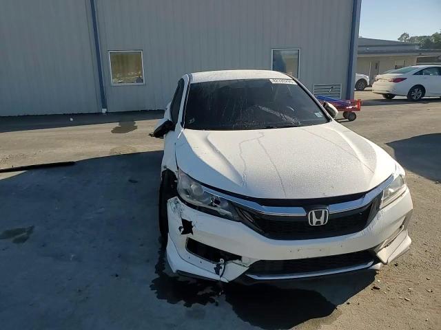 2016 Honda Accord VIN: 1HGCR2F52GA189662 Lot: 82330295