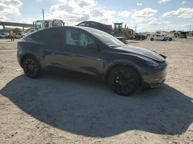 2024 Tesla Model Y VIN: 7SAYGDED1RF047167 Lot: 82416885