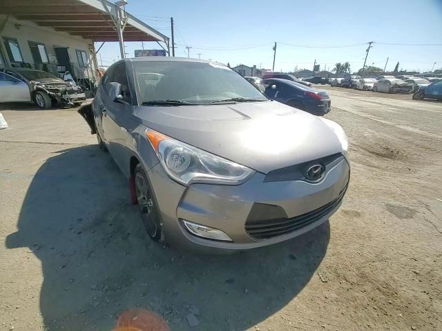 2015 Hyundai Veloster VIN: KMHTC6AD4FU244773 Lot: 82345895
