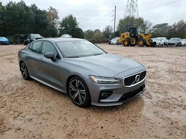 2019 Volvo S60 T6 R-Design VIN: 7JRA22TM2KG015300 Lot: 82709055
