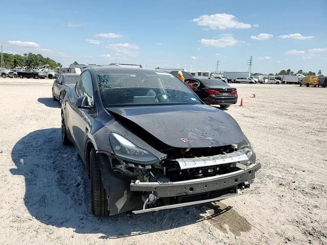 2022 Tesla Model Y VIN: 7SAYGDEF3NF443970 Lot: 85561825