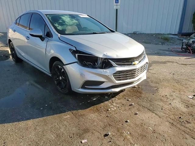 2019 Chevrolet Cruze Lt VIN: 1G1BE5SM1K7132940 Lot: 85870895