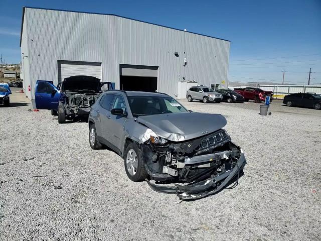 2022 Jeep Compass Latitude VIN: 3C4NJCBB3NT176327 Lot: 90726775