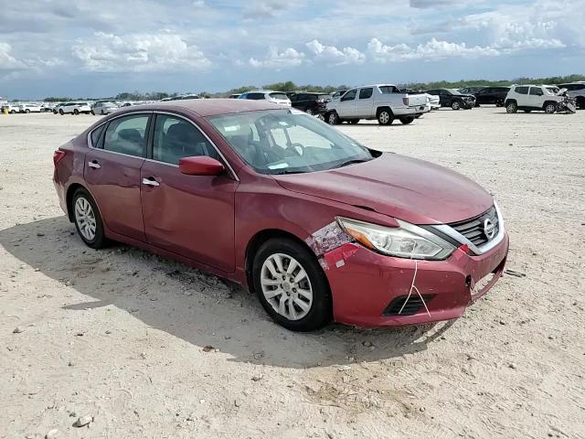 2017 Nissan Altima 2.5 VIN: 1N4AL3AP4HN310777 Lot: 82298525